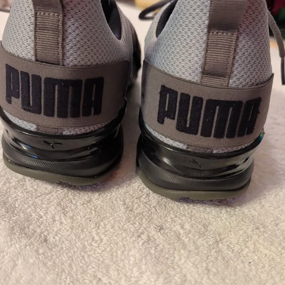 PUMA Mens Axelion Cross trainer size 10 standard